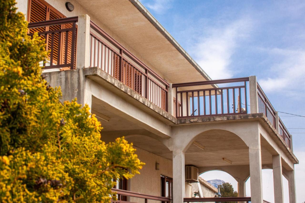 Apartment Juric Кастель-Нови Экстерьер фото